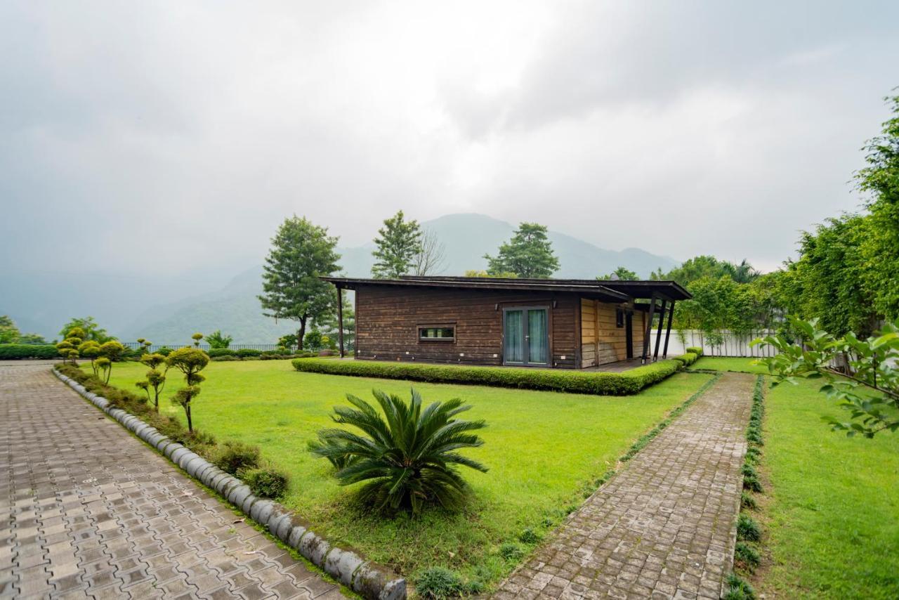 Saffronstays Paradise Pines, Dehradun - Cliff Villa With Valley & Forest Views Eksteriør bilde